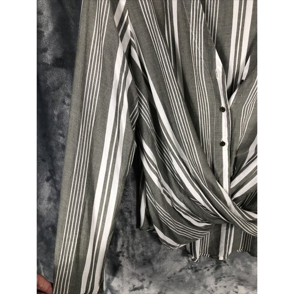 ANA New Apparel Shirt Women’s Blouse Size Adult Small - Picture 3 of 9